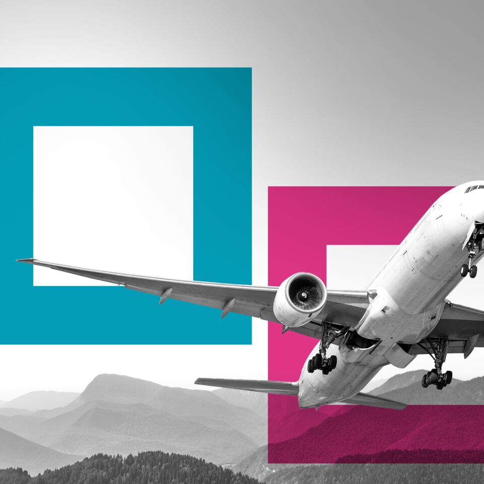 SINGLE-IMAGE_squares-commercial-passenger-airliner_jun25