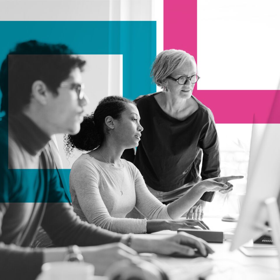 SINGLE-IMAGE_squares-colleagues-discussing-work_may25