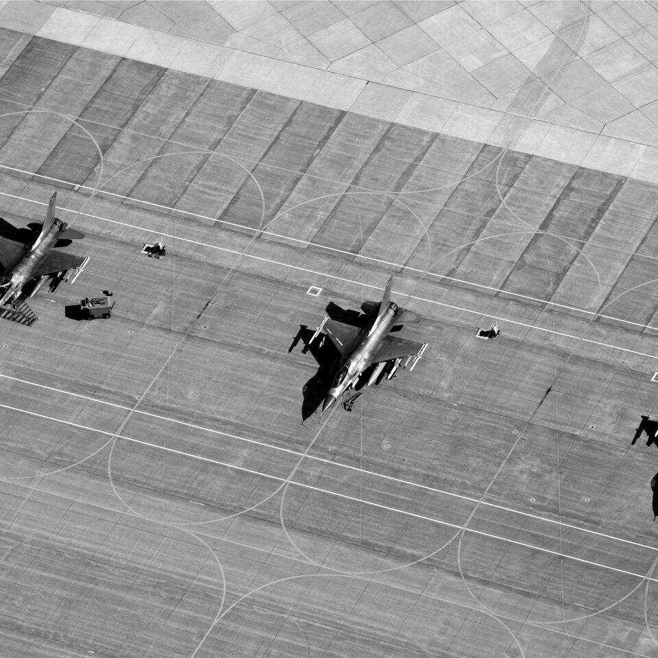 SINGLE-IMAGE_grounded-fighter-jets_mar24