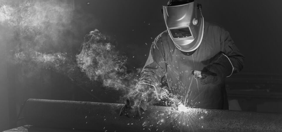 SINGLE-IMAGE_welder-with-cutting-torch_sept24