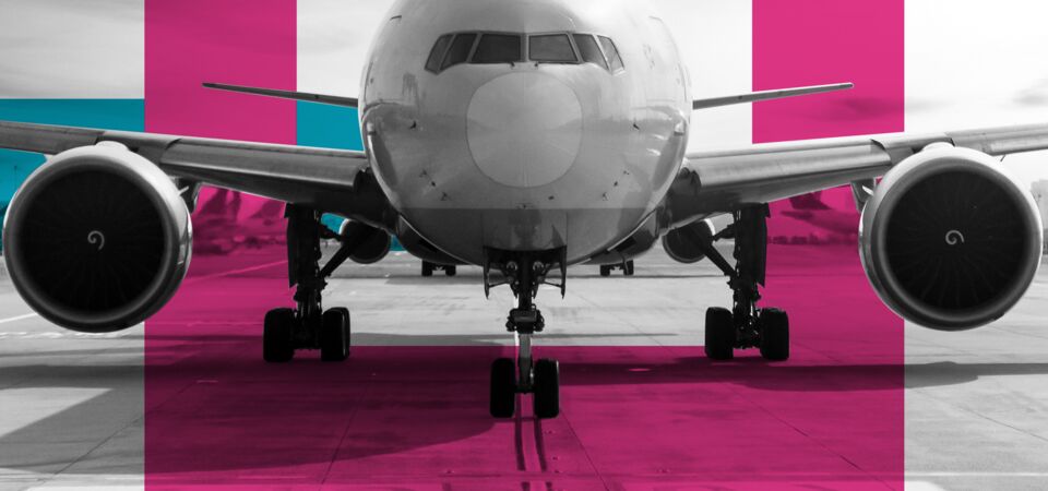 SINGLE-IMAGE_squares-passenger-jet-on-runway_oct23