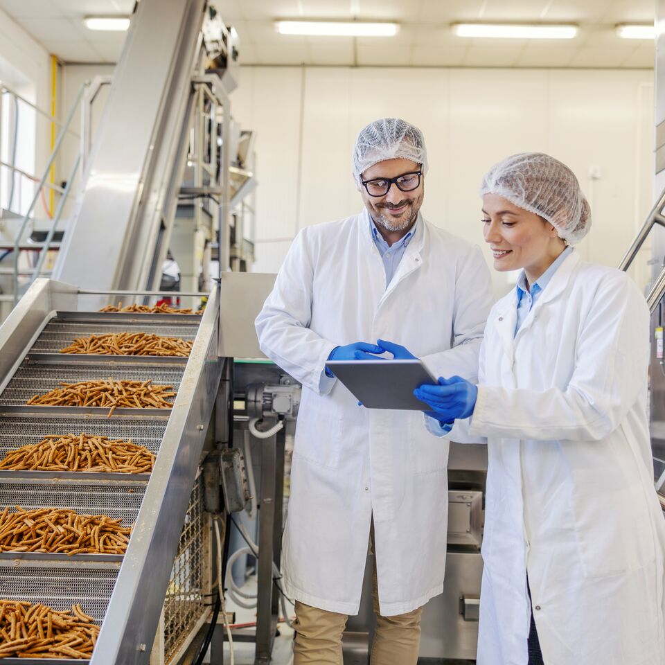 COLOUR-IMAGE_Food_production_tablet_June26