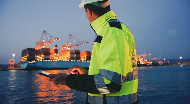 COLOUR-IMAGE_dock-worker-audit_feb26
